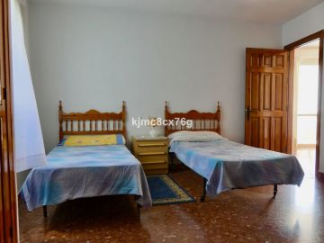 https://cdn.resales-online.com/public/kjmc8cx76g/properties/5cbf211655ab11f0ac7202a3ded47a2d/w1200/11-20939a0134ad724a8cb2a801094d15a4.jpg?v=1751289093