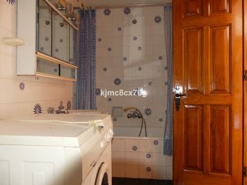 https://cdn.resales-online.com/public/kjmc8cx76g/properties/5cbf211655ab11f0ac7202a3ded47a2d/w1200/6-241328e1bcc9c0d8ce1222beb6c967a8.jpg?v=1751289093