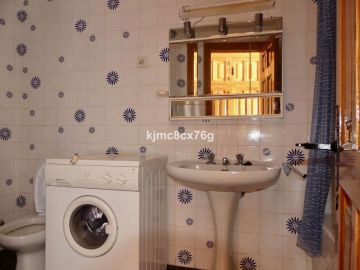 https://cdn.resales-online.com/public/kjmc8cx76g/properties/5cbf211655ab11f0ac7202a3ded47a2d/w1200/7-aa4cc561180b369757c0bb4af9886cd3.jpg?v=1751289093