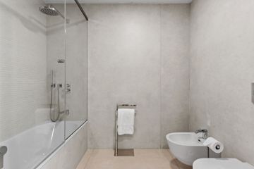 https://cdn.resales-online.com/public/d6ryyx1glq/properties/2bbf0324551411f0ac7202a3ded47a2d/w1200/20-d1f7658cbe4ba6cd8666fec30fba80ad.jpg?v=1751225564