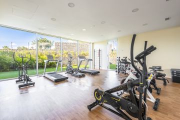 https://cdn.resales-online.com/public/d6ryyx1glq/properties/2bbf0324551411f0ac7202a3ded47a2d/w1200/77-61c3f59e19997e0597dc237ce148ad18.jpg?v=1751225564