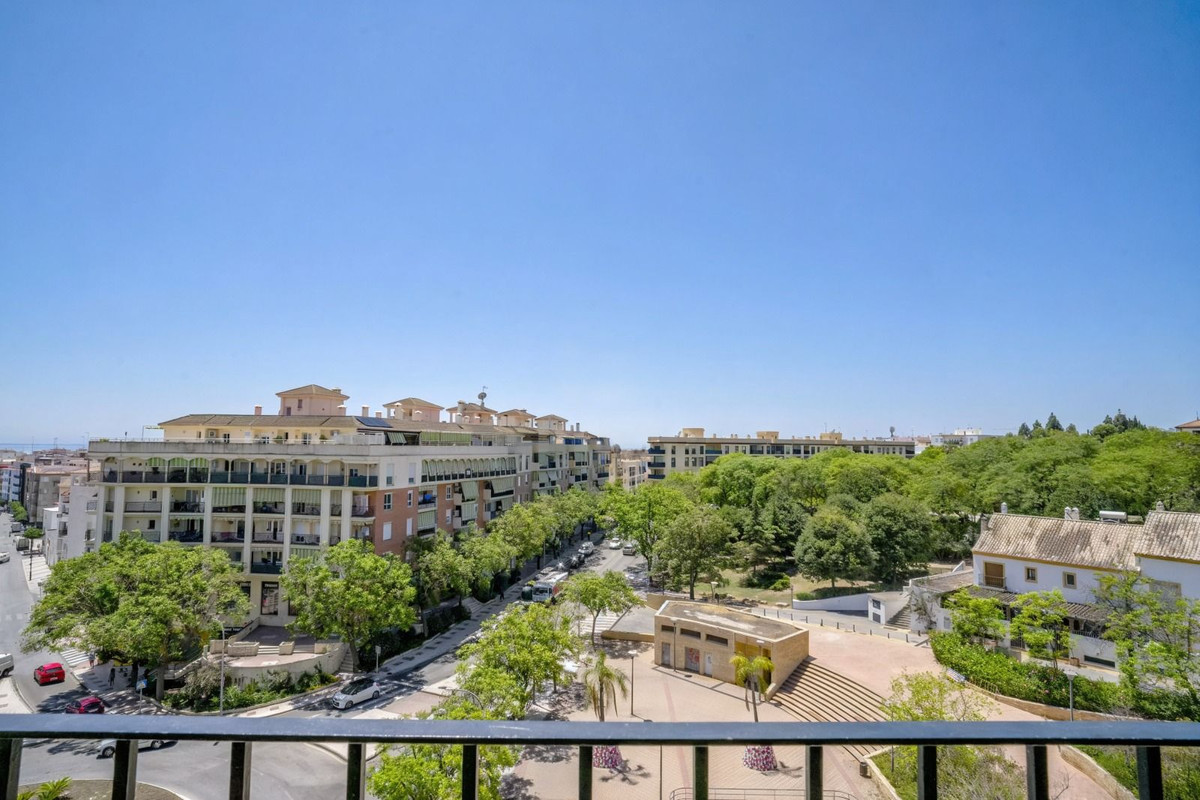 https://cdn.resales-online.com/public/cbe5z5pyy0/properties/93b83745568511f0ac7202a3ded47a2d/w1200/1-7980e48d732b6fc85c14b43b94d2aa54.jpg?v=1751383164