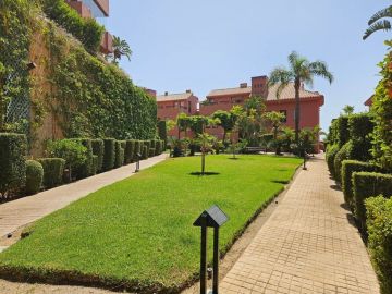 https://cdn.resales-online.com/public/86l1hlirt4ijpwtd/properties/271c0196533111f0ad0102e0405b089b/w1200/25-45e7a00e8ada30030040e20a35fbccfd.jpg?v=1751400508