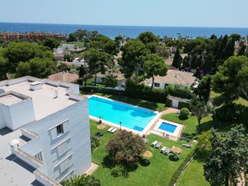 https://cdn.resales-online.com/public/iri9q5dl17/properties/24774d77572311f0ac7202a3ded47a2d/w1200/20-d1f7658cbe4ba6cd8666fec30fba80ad.jpg?v=1751451978
