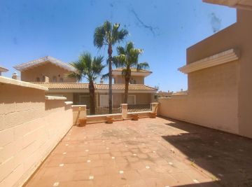 https://cdn.resales-online.com/public/a9figrji1h/properties/857b3ed5568e11f0ac7202a3ded47a2d/w1200/12-53013098fcab6c38b1379cd33298e050.jpg?v=1751386758