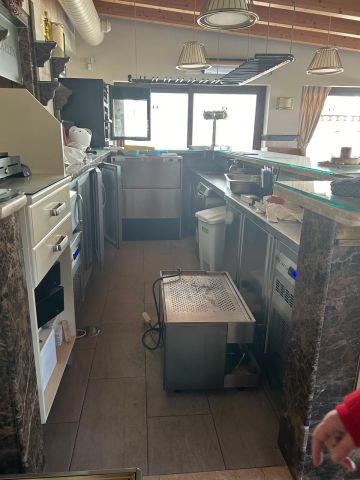 https://cdn.resales-online.com/public/dd5udt2bzb/properties/5fc10df3510f11f0ad0102e0405b089b/w1200/20-d1f7658cbe4ba6cd8666fec30fba80ad.jpg?v=1750838904