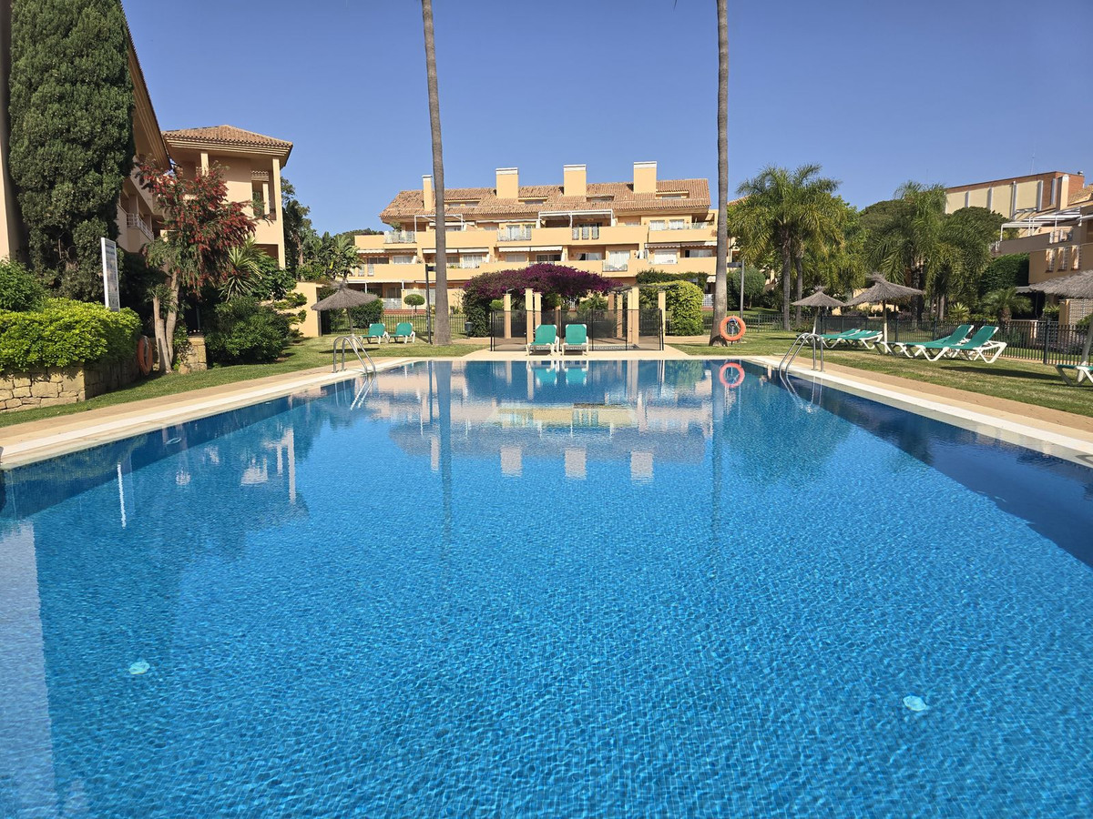 https://cdn.resales-online.com/public/2281dvk8eg/properties/aedb669e211c11f0ad0102e0405b089b/w1200/1-7980e48d732b6fc85c14b43b94d2aa54.jpg?v=1745511167