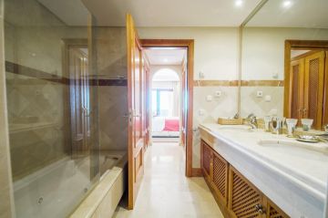 https://cdn.resales-online.com/public/lut5804kvq/properties/cd947fe857cc11f0ac7202a3ded47a2d/w1200/10-bb915d1cb19341576dcdc994b81ab9c5.jpg?v=1751523358