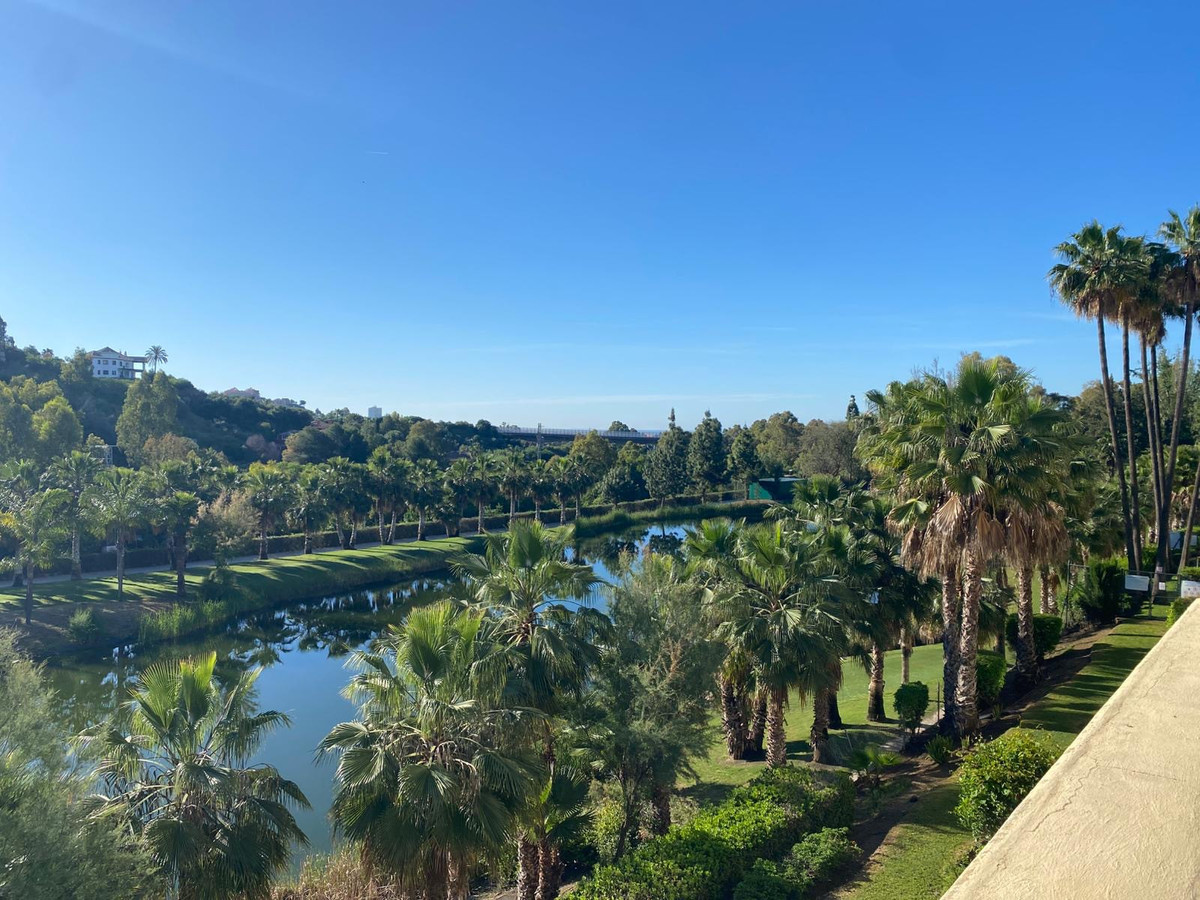 https://cdn.resales-online.com/public/mmd5m3bl9kadvnlh/properties/bbfa81d757cc11f0ac7202a3ded47a2d/w1200/1-7980e48d732b6fc85c14b43b94d2aa54.jpg?v=1751523328