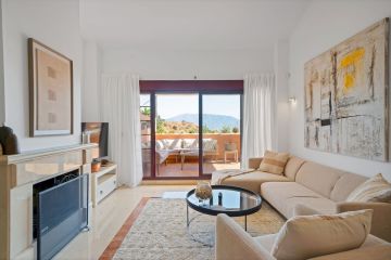 https://cdn.resales-online.com/public/760yuzkts4/properties/cd7db42656a611f0ac7202a3ded47a2d/w1200/14-d70dc3102c00d7be0e872dfe1c1f86d7.jpg?v=1751608303