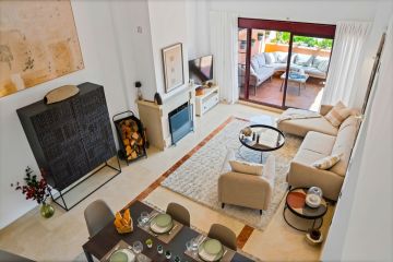 https://cdn.resales-online.com/public/760yuzkts4/properties/cd7db42656a611f0ac7202a3ded47a2d/w1200/21-2c707e7c511429b4f8ec4ee5f221ddb6.jpg?v=1751608303