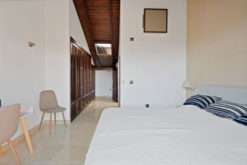 https://cdn.resales-online.com/public/760yuzkts4/properties/cd7db42656a611f0ac7202a3ded47a2d/w1200/34-2e8657844e540eba0189d71f472ffca9.jpg?v=1751608303