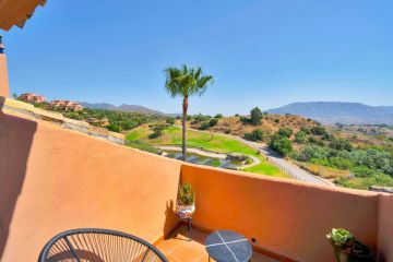 https://cdn.resales-online.com/public/760yuzkts4/properties/cd7db42656a611f0ac7202a3ded47a2d/w1200/39-a493fe9149752455d4aa759b42ca0ea1.jpg?v=1751608303