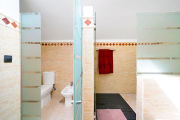 https://cdn.resales-online.com/public/760yuzkts4/properties/cd7db42656a611f0ac7202a3ded47a2d/w1200/41-0bdc8f07789df4609410591d8ac779d9.jpg?v=1751608303