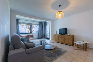 https://cdn.resales-online.com/public/mf919c1vse/properties/a81fd343bc3411ed84bd0217bc231ef4/w1200/10-bb915d1cb19341576dcdc994b81ab9c5.jpg?v=1751553519