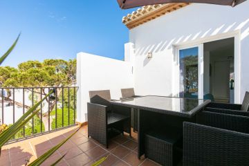 https://cdn.resales-online.com/public/mf919c1vse/properties/a81fd343bc3411ed84bd0217bc231ef4/w1200/28-ef19a2c59920e2e087cd278a51b6dbf8.jpg?v=1751553519