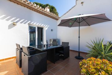 https://cdn.resales-online.com/public/mf919c1vse/properties/a81fd343bc3411ed84bd0217bc231ef4/w1200/29-7c2f312881aea9bbe9ddaeb9640e2c9a.jpg?v=1751553519