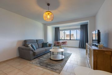 https://cdn.resales-online.com/public/mf919c1vse/properties/a81fd343bc3411ed84bd0217bc231ef4/w1200/9-467d0cee5b725f3ef65f102a0c2e69c0.jpg?v=1751553519