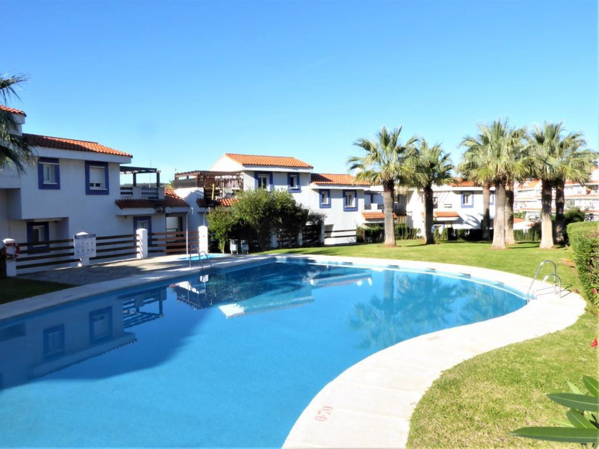 https://cdn.resales-online.com/public/z3cjx8yp8n/properties/e07708fb58d411f086ca02a3ded47a2d/w1200/1-7980e48d732b6fc85c14b43b94d2aa54.jpg?v=1751640196