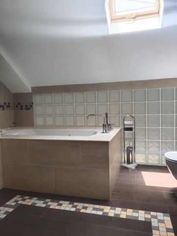 https://cdn.resales-online.com/public/55vm6kt4q3/properties/89f8b34d58cb11f086ca02a3ded47a2d/w1200/18-cc72f169493c096e712837ff5d8b6e41.jpg?v=1752099074