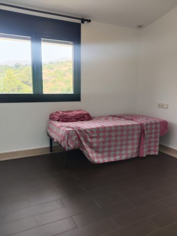 https://cdn.resales-online.com/public/55vm6kt4q3/properties/89f8b34d58cb11f086ca02a3ded47a2d/w1200/22-bcf8e6250e0bab365f900a8ac31ac040.jpg?v=1752099074