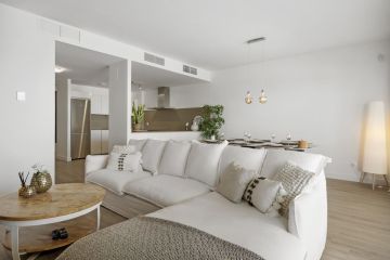 https://cdn.resales-online.com/public/su2jrcdvgq/properties/7ac4d196574411f0ac7202a3ded47a2d/w1200/14-d70dc3102c00d7be0e872dfe1c1f86d7.jpg?v=1751465423