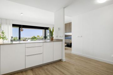https://cdn.resales-online.com/public/su2jrcdvgq/properties/7ac4d196574411f0ac7202a3ded47a2d/w1200/20-d1f7658cbe4ba6cd8666fec30fba80ad.jpg?v=1751465423