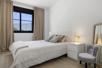 https://cdn.resales-online.com/public/su2jrcdvgq/properties/7ac4d196574411f0ac7202a3ded47a2d/w1200/21-2c707e7c511429b4f8ec4ee5f221ddb6.jpg?v=1751465423