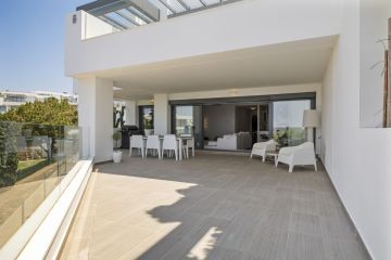 https://cdn.resales-online.com/public/su2jrcdvgq/properties/7ac4d196574411f0ac7202a3ded47a2d/w1200/6-241328e1bcc9c0d8ce1222beb6c967a8.jpg?v=1751465423