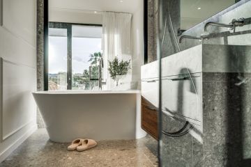 https://cdn.resales-online.com/public/b3evhsn1uj/properties/4da7cf1b595f11f086ca02a3ded47a2d/w1200/17-dd5fcd4f0eb487dfa3803f7e20814c0e.jpg?v=1751696230