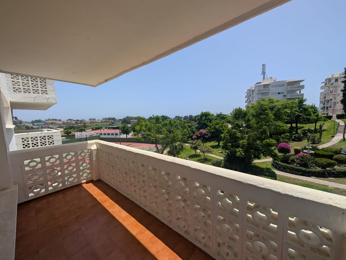 https://cdn.resales-online.com/public/qi5bbadty4/properties/19739b3458ee11f086ca02a3ded47a2d/w1200/1-7980e48d732b6fc85c14b43b94d2aa54.jpg?v=1751648357