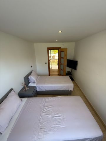 https://cdn.resales-online.com/public/68phfbom2h/properties/63c7b75c58a111f086ca02a3ded47a2d/w1200/14-d70dc3102c00d7be0e872dfe1c1f86d7.jpg?v=1751632897