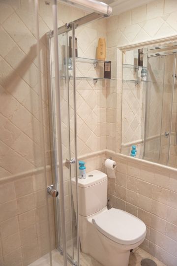 https://cdn.resales-online.com/public/68phfbom2h/properties/63c7b75c58a111f086ca02a3ded47a2d/w1200/16-ec67b526875bf0124b6ce4328a754439.jpg?v=1751632897