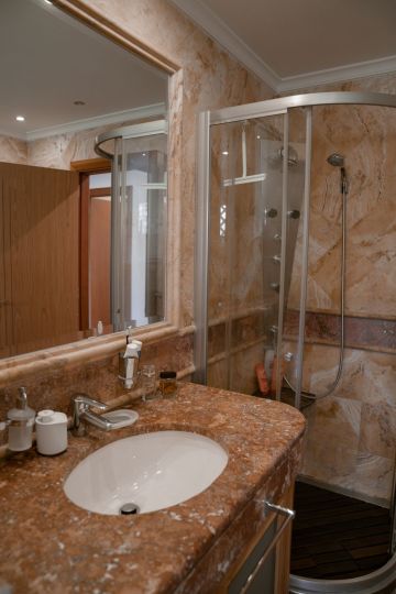 https://cdn.resales-online.com/public/68phfbom2h/properties/63c7b75c58a111f086ca02a3ded47a2d/w1200/19-d0ed7da2012a09046d307c195d98e7d6.jpg?v=1751632897