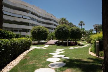 https://cdn.resales-online.com/public/68phfbom2h/properties/63c7b75c58a111f086ca02a3ded47a2d/w1200/34-2e8657844e540eba0189d71f472ffca9.jpg?v=1751632897