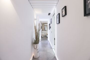 https://cdn.resales-online.com/public/r6fpf5cduc/properties/bc5e7a8f567c11f0ac7202a3ded47a2d/w1200/18-cc72f169493c096e712837ff5d8b6e41.jpg?v=1751463289