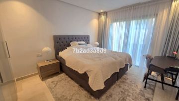 https://cdn.resales-online.com/public/7b2ad3a8d9/properties/82e79833528c11f0ad0102e0405b089b/w1200/18-cc72f169493c096e712837ff5d8b6e41.jpg?v=1750963746