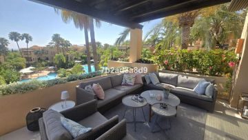 https://cdn.resales-online.com/public/7b2ad3a8d9/properties/82e79833528c11f0ad0102e0405b089b/w1200/22-bcf8e6250e0bab365f900a8ac31ac040.jpg?v=1750963746