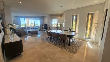 https://cdn.resales-online.com/public/7b2ad3a8d9/properties/82e79833528c11f0ad0102e0405b089b/w1200/5-3595ad71cbd87be6c3643a4285ef4791.jpg?v=1750963746