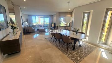 https://cdn.resales-online.com/public/7b2ad3a8d9/properties/82e79833528c11f0ad0102e0405b089b/w1200/9-467d0cee5b725f3ef65f102a0c2e69c0.jpg?v=1750963746