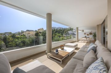 https://cdn.resales-online.com/public/cviukn6nvr/properties/349ad01e5bee11f086ca02a3ded47a2d/w1200/10-bb915d1cb19341576dcdc994b81ab9c5.jpg?v=1751992075