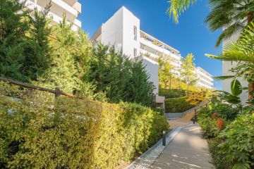 https://cdn.resales-online.com/public/cviukn6nvr/properties/349ad01e5bee11f086ca02a3ded47a2d/w1200/20-d1f7658cbe4ba6cd8666fec30fba80ad.jpg?v=1751992075