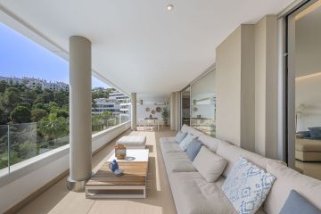 https://cdn.resales-online.com/public/cviukn6nvr/properties/349ad01e5bee11f086ca02a3ded47a2d/w1200/21-2c707e7c511429b4f8ec4ee5f221ddb6.jpg?v=1751992075