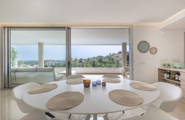 https://cdn.resales-online.com/public/cviukn6nvr/properties/349ad01e5bee11f086ca02a3ded47a2d/w1200/3-e898b2bb2a2fdfd06d2c39894dce8316.jpg?v=1751992075