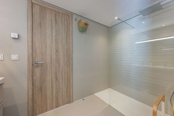 https://cdn.resales-online.com/public/cviukn6nvr/properties/349ad01e5bee11f086ca02a3ded47a2d/w1200/31-5e8b9eb86a2d455eeaf43a7bbf3ccd12.jpg?v=1751992075