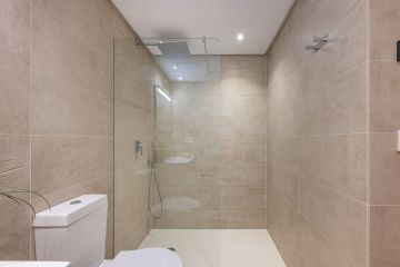 https://cdn.resales-online.com/public/cviukn6nvr/properties/349ad01e5bee11f086ca02a3ded47a2d/w1200/36-be7efbbd8b294061d3f27cb7c37865bb.jpg?v=1751992075