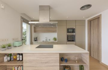 https://cdn.resales-online.com/public/cviukn6nvr/properties/349ad01e5bee11f086ca02a3ded47a2d/w1200/4-c23c0f86247804fa50226aecd8b0b2c8.jpg?v=1751992075