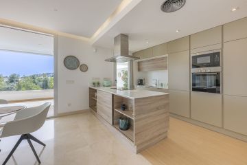 https://cdn.resales-online.com/public/cviukn6nvr/properties/349ad01e5bee11f086ca02a3ded47a2d/w1200/7-aa4cc561180b369757c0bb4af9886cd3.jpg?v=1751992075