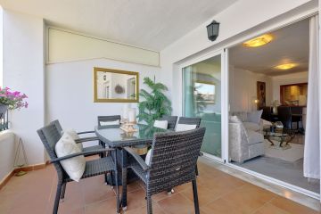 https://cdn.resales-online.com/public/iv2hh3s2mb/properties/5381b0525cdc11f086ca02a3ded47a2d/w1200/4-c23c0f86247804fa50226aecd8b0b2c8.jpg?v=1752082173