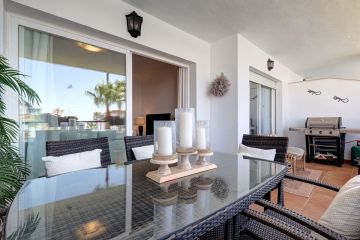https://cdn.resales-online.com/public/iv2hh3s2mb/properties/5381b0525cdc11f086ca02a3ded47a2d/w1200/5-3595ad71cbd87be6c3643a4285ef4791.jpg?v=1752082173